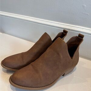 Target Universal Thread Brown Ankle Booties - Classic Slip-On Chelsea Style